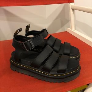 ❗️SOLD❗️New Dr. Martens Black Platform Sandal